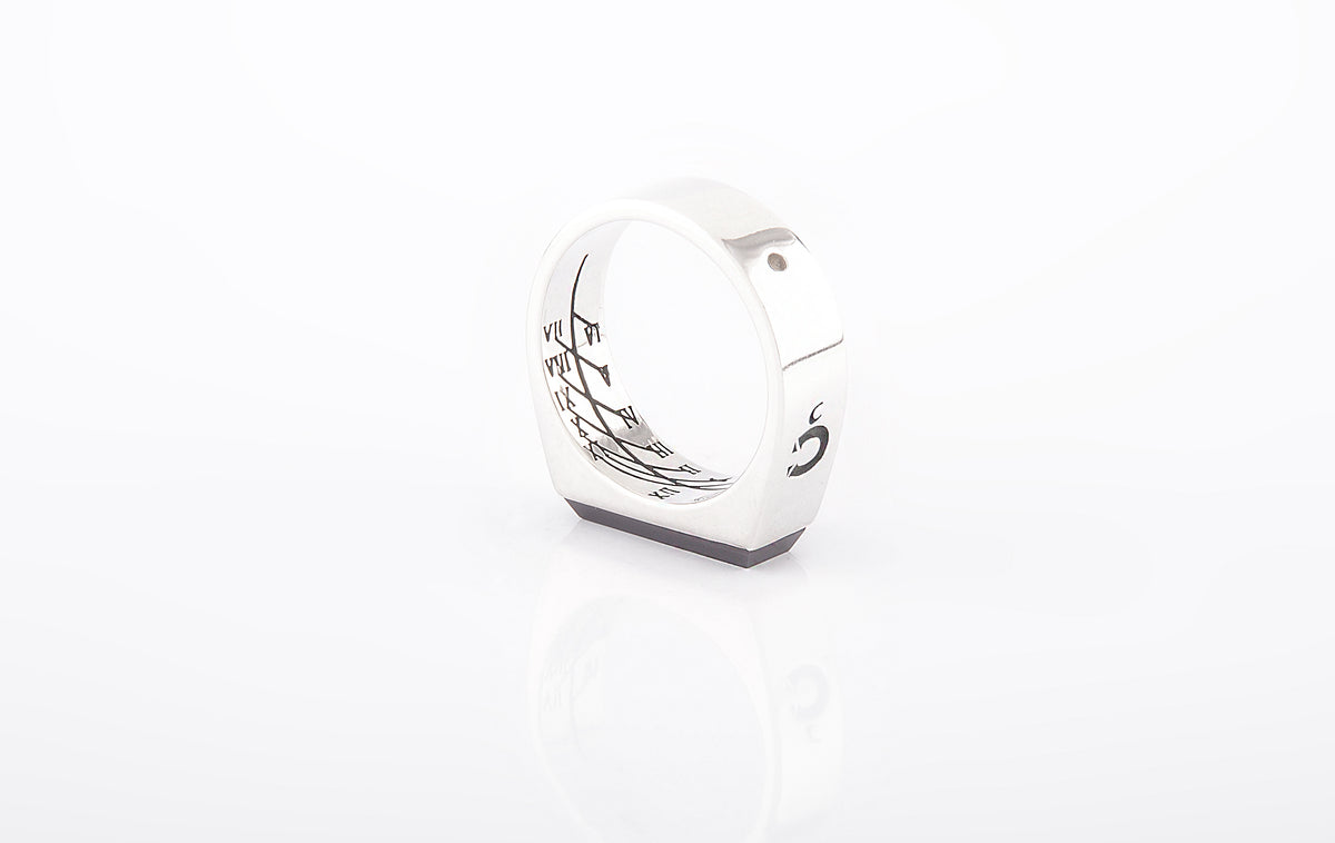 RING BLACK SPINEL RECTANGLE