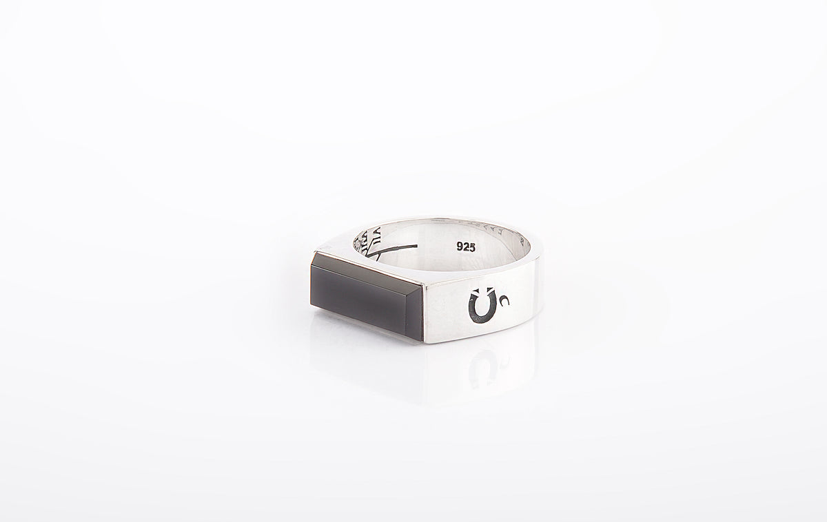 RING BLACK SPINEL RECTANGLE